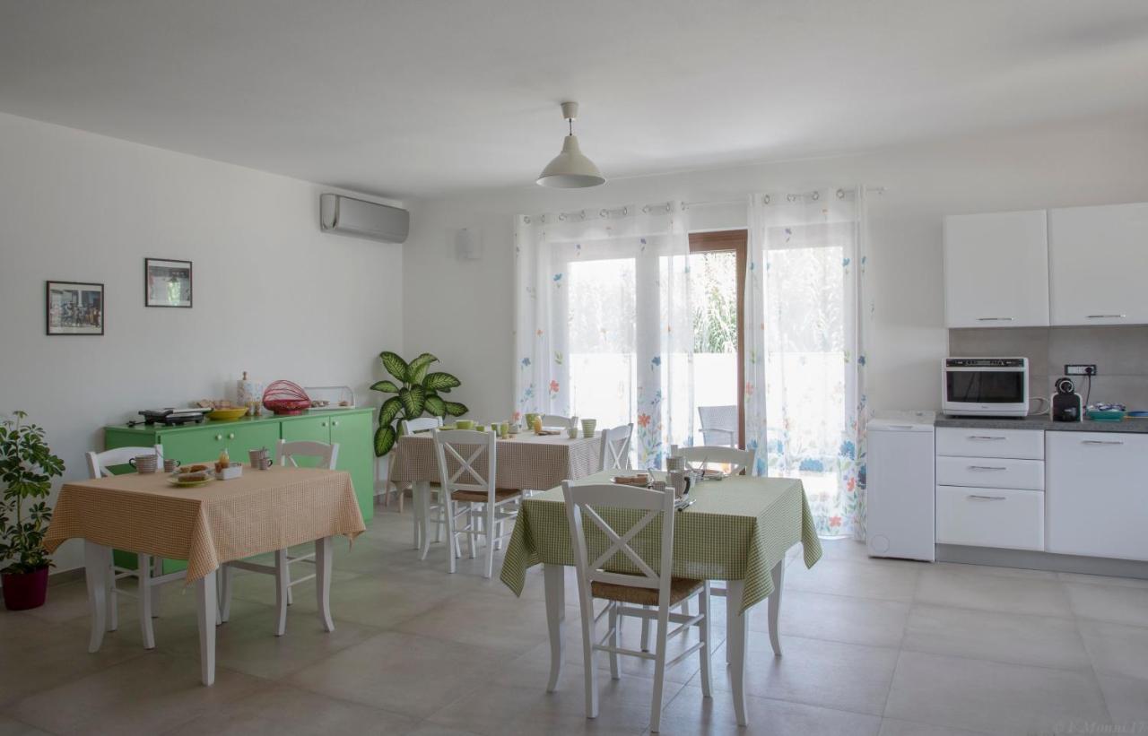 B&B Agata E Gli Altri Tortoli Exterior photo